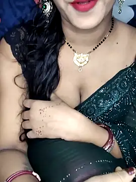 Hot lady234 online show from 05/17/26, 04:45