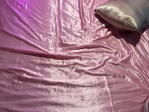 Shynesse21 online show from 04/22/26, 01:51