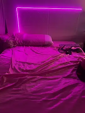 Snapshot of Shynesse21 chatting on 04/06/26, 12:50 Shynesse21 online show from 04/06/26, 12:50