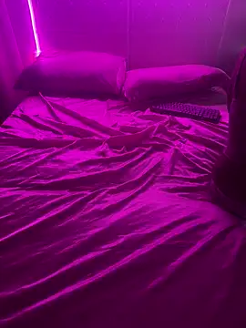 Snapshot of Shynesse21 chatting on 04/06/26, 03:46 Shynesse21 online show from 04/06/26, 03:46