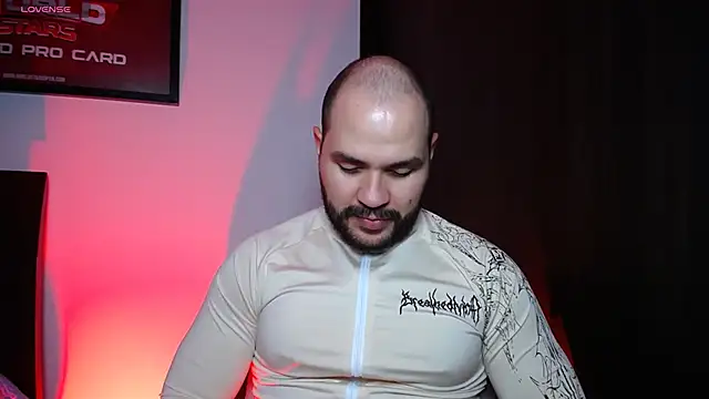 Snapshot of Axel_Dominus chatting on 04/14/26, 03:11 Axel Dominus online show from 04/14/26, 03:11