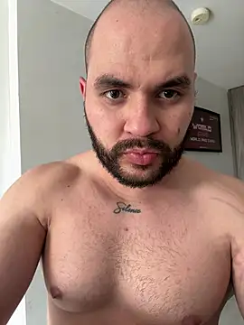 Snapshot of Axel_Dominus chatting on 03/25/26, 07:02 Axel Dominus online show from 03/25/26, 07:02