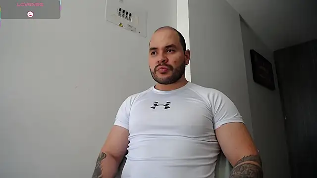 Snapshot of Axel_Dominus chatting on 08/07/26, 03:29 Axel Dominus online show from 08/07/26, 03:29