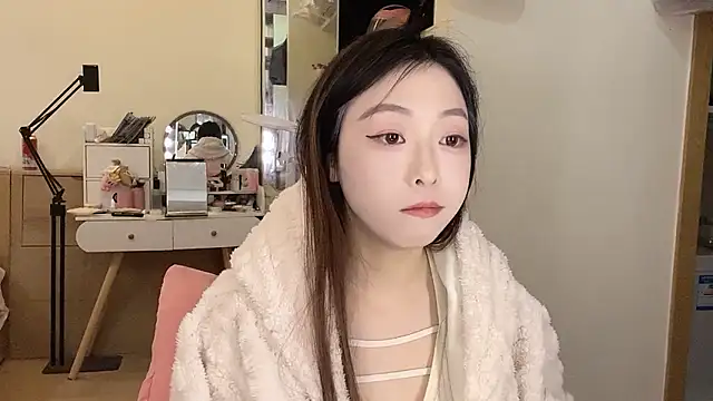 Snapshot of Lucky_guoguo1 chatting on 03/27/26, 05:36 Lucky guoguo1 online show from 03/27/26, 05:36