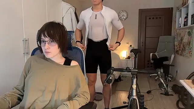 NanaVeel online show from 03/31/26, 10:39