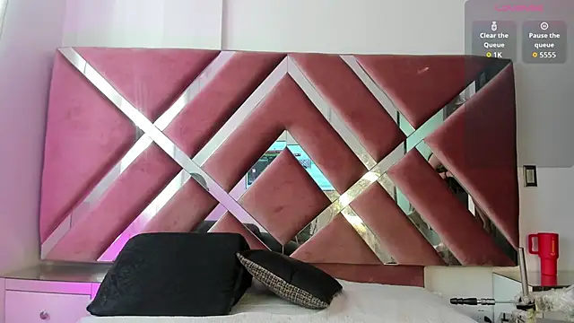 Zoe Evaanss  online show from 05/09/26, 07:39
