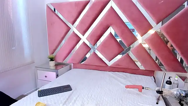 Snapshot of Zoe_Evaanss_ chatting on 03/21/26, 07:40 Zoe Evaanss online show from 03/21/26, 07:40