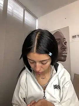 afrodita pinkk online show from 04/13/26, 04:33