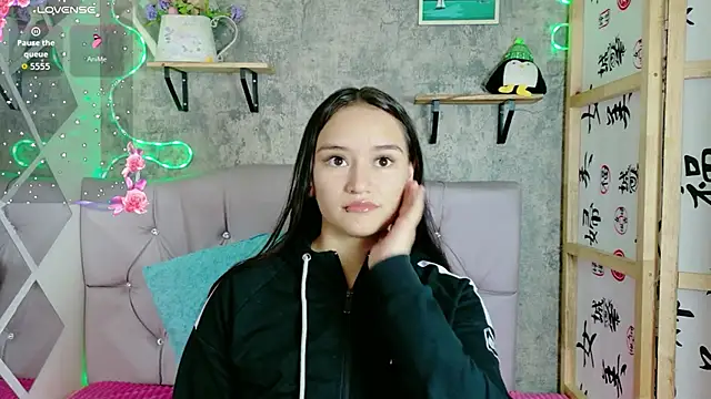 Snapshot of Sophia_xoxo1 chatting on 04/06/26, 01:23 Sophia xoxo1 online show from 04/06/26, 01:23