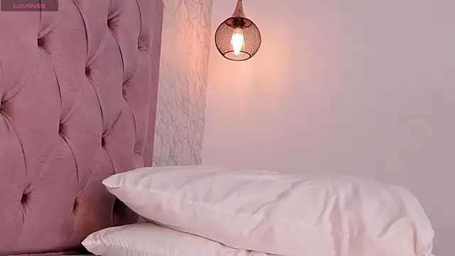 Snapshot of saraa_joness_ chatting on 04/01/26, 07:33 saraa joness online show from 04/01/26, 07:33