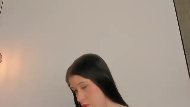 Snapshot of saraa_joness_ chatting on 03/27/26, 07:37 saraa joness online show from 03/27/26, 07:37