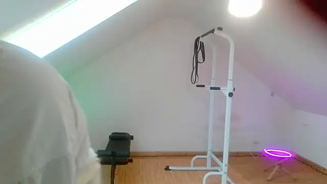 Snapshot of NinjaLaser chatting on 03/31/26, 11:12 NinjaLaser online show from 03/31/26, 11:12