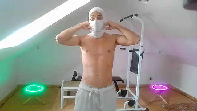 Snapshot of NinjaLaser chatting on 07/15/26, 11:50 NinjaLaser online show from 07/15/26, 11:50