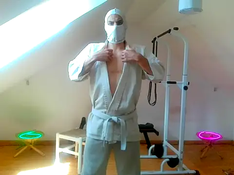 NinjaLaser online show from 04/26/26, 11:18