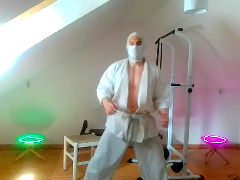 NinjaLaser online show from 04/25/26, 11:24