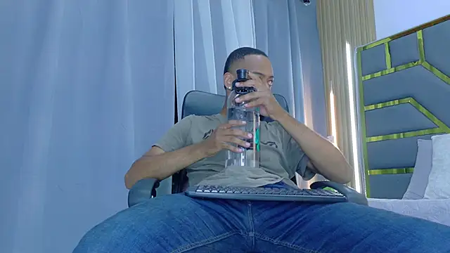 Oliver bigblack cock online show from 03/26/26, 05:55