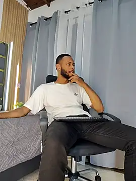 Oliver bigblack cock online show from 04/04/26, 07:42