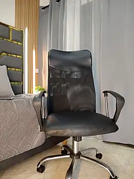 Oliver bigblack cock online show from 04/10/26, 06:04