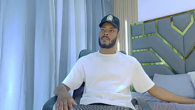 Oliver bigblack cock online show from 03/20/26, 08:10