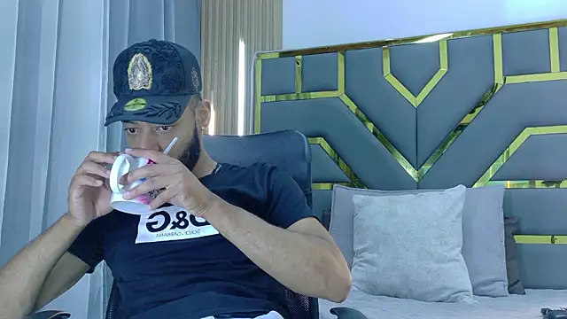 Oliver bigblack cock online show from 03/21/26, 08:57