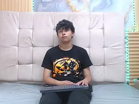 mauren icarus online show from 03/16/26, 07:49