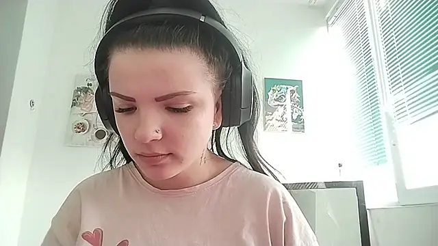 Kateqte online show from 03/25/26, 01:21