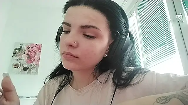 Kateqte online show from 03/31/26, 11:12