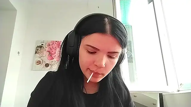 Kateqte online show from 04/20/26, 11:24