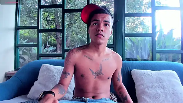 StivennCardona online show from 03/26/26, 01:42