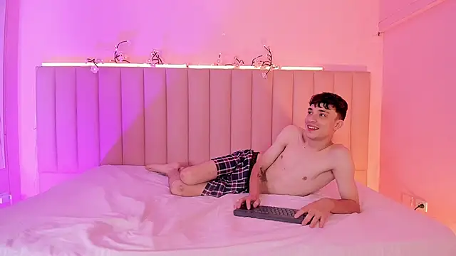 SecretLoversVIP online show from 05/12/26, 12:44