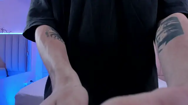 SecretLoversVIP online show from 05/01/26, 12:21