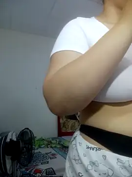 Snapshot of antonelared18 chatting on 03/31/26, 11:18 antonelared18 online show from 03/31/26, 11:18