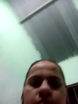 Snapshot of antonelared18 chatting on 04/07/26, 11:50 antonelared18 online show from 04/07/26, 11:50