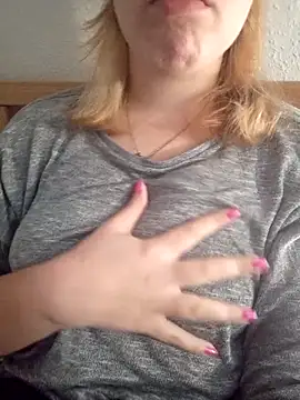 kitsuneniki online show from 03/12/26, 02:32