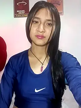 KarolaMendez online show from 07/23/26, 12:13