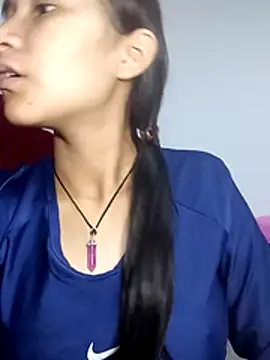 KarolaMendez online show from 07/04/26, 12:28