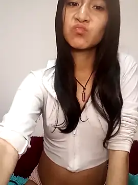 KarolaMendez online show from 03/28/26, 05:03