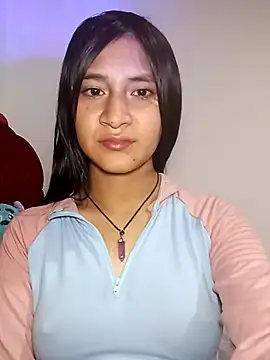 KarolaMendez online show from 07/15/26, 09:44