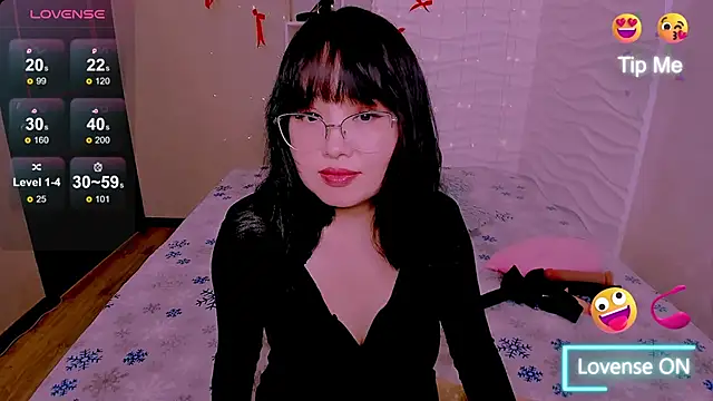 Akiko Yun online show from 03/28/26, 11:44