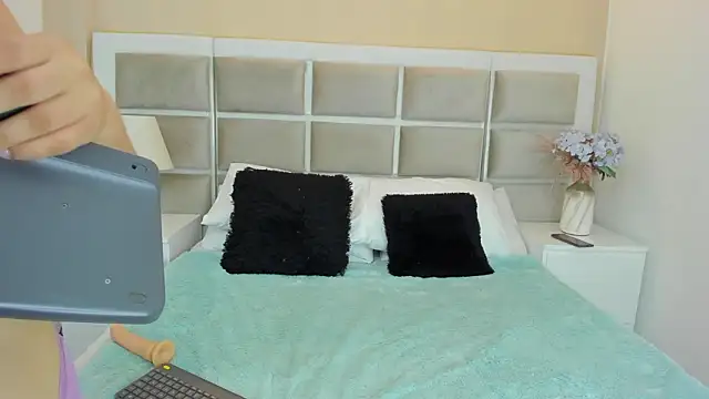 Amelie Fabulous  online show from 03/26/26, 01:31