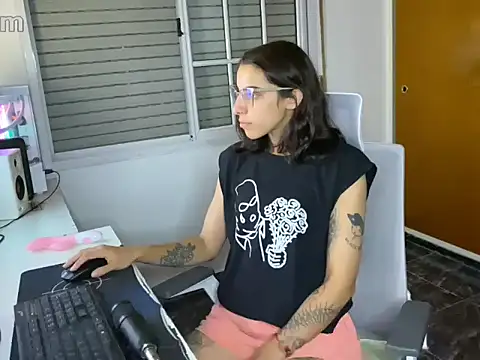 Poison Ivy 29 online show from 04/03/26, 03:02