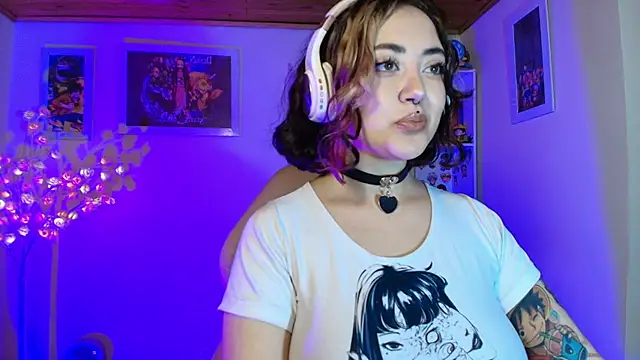 Nanachi uwu online show from 05/08/26, 05:00