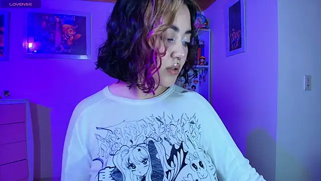 Snapshot of Nanachi_uwu chatting on 04/01/26, 09:43 Nanachi uwu online show from 04/01/26, 09:43