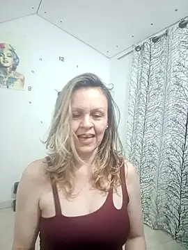 Snapshot of Liakan_3 chatting on 04/07/26, 05:53 Liakan 3 online show from 04/07/26, 05:53