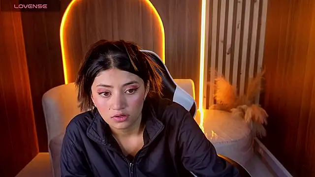 Lia queen tx online show from 05/23/26, 03:05
