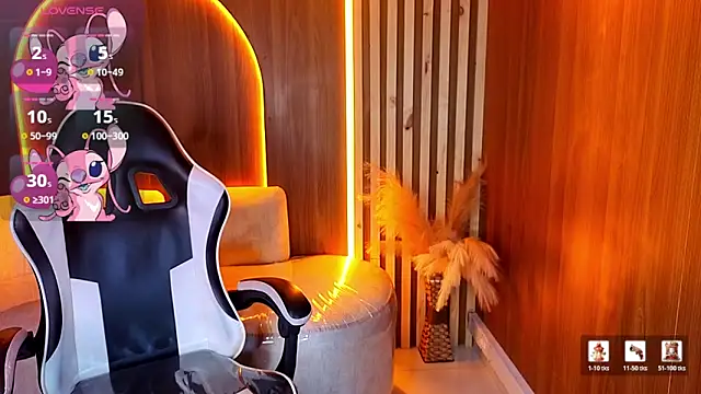 Lia queen tx online show from 04/08/26, 02:46