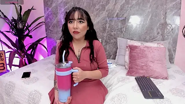 Snapshot of Megan_Stein chatting on 03/28/26, 07:04 Megan Stein online show from 03/28/26, 07:04