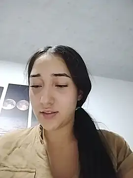 Snapshot of isabellaHill2 chatting on 03/16/26, 04:31 isabellaHill2 online show from 03/16/26, 04:31