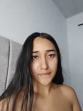 Snapshot of isabellaHill2 chatting on 04/07/26, 04:14 isabellaHill2 online show from 04/07/26, 04:14