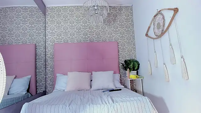 Snapshot of Thiago_2003_ chatting on 04/05/26, 01:29 Thiago 2003 online show from 04/05/26, 01:29